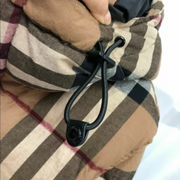 Men’s NEW with tags Burberry Puffer with detachable sleeves - Picture 4 of 8